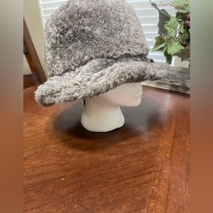 2Chic faux fur adjustable bucket hat